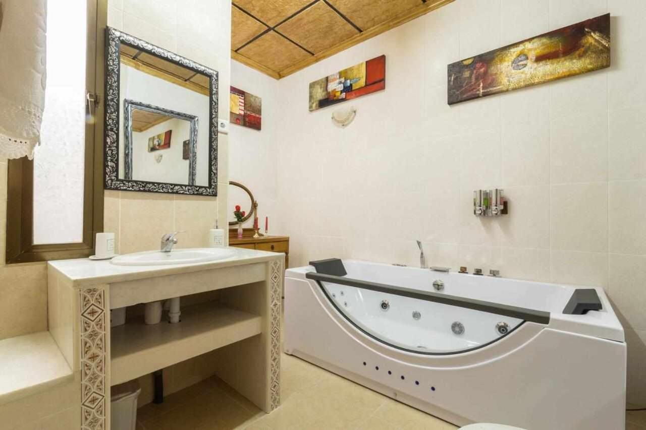 Casa Rural La Del Alba Seria Argamasilla De Alba Ngoại thất bức ảnh